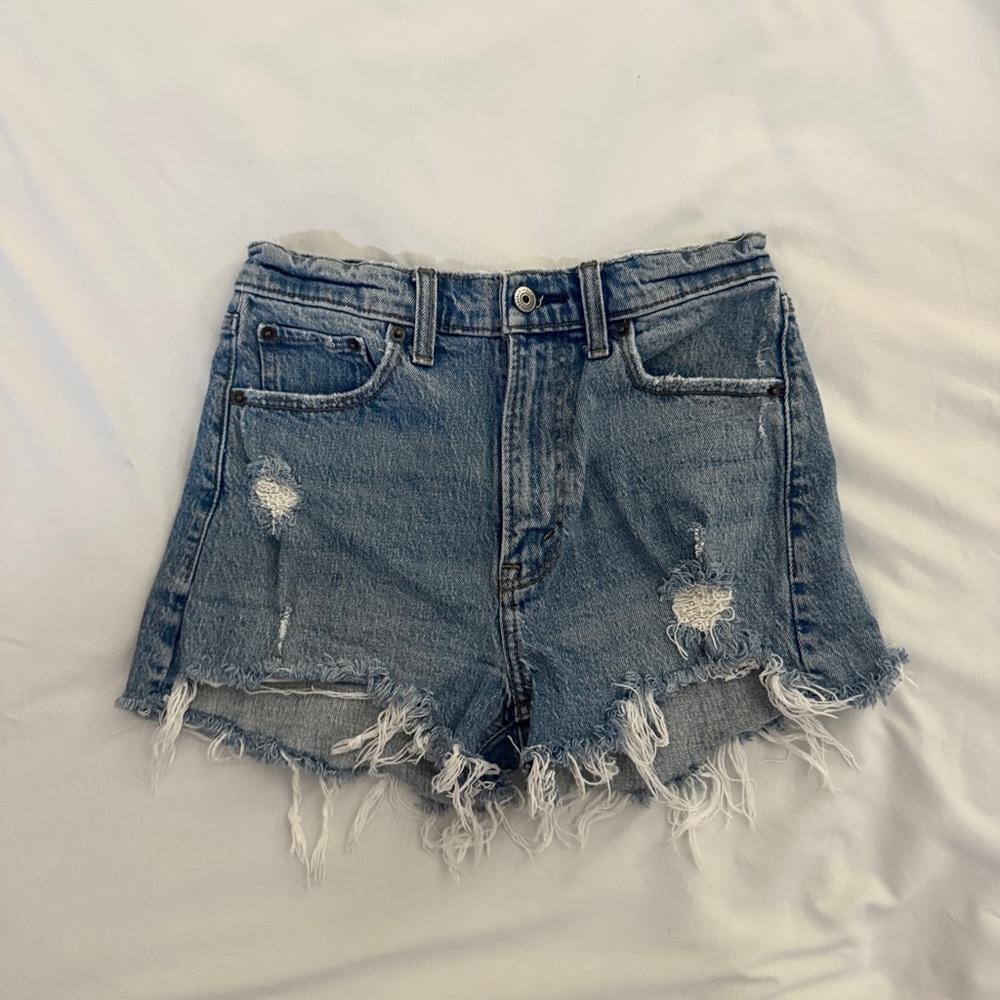 Abercrombie & Fitch - High Rise Mom Short